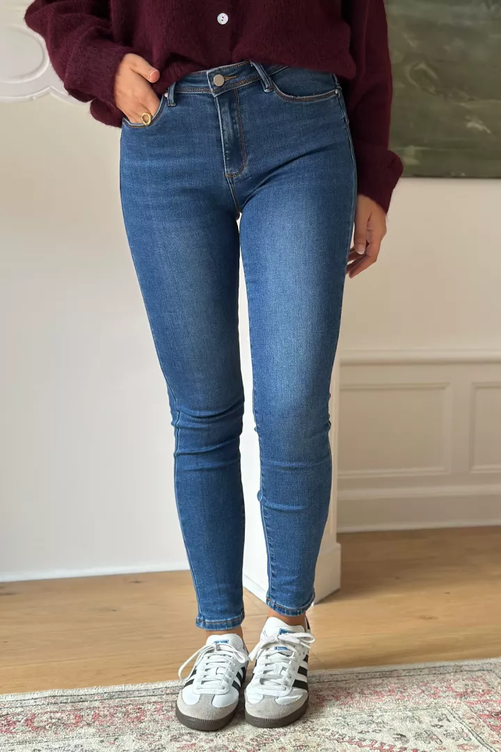 Jean Alma Bleu